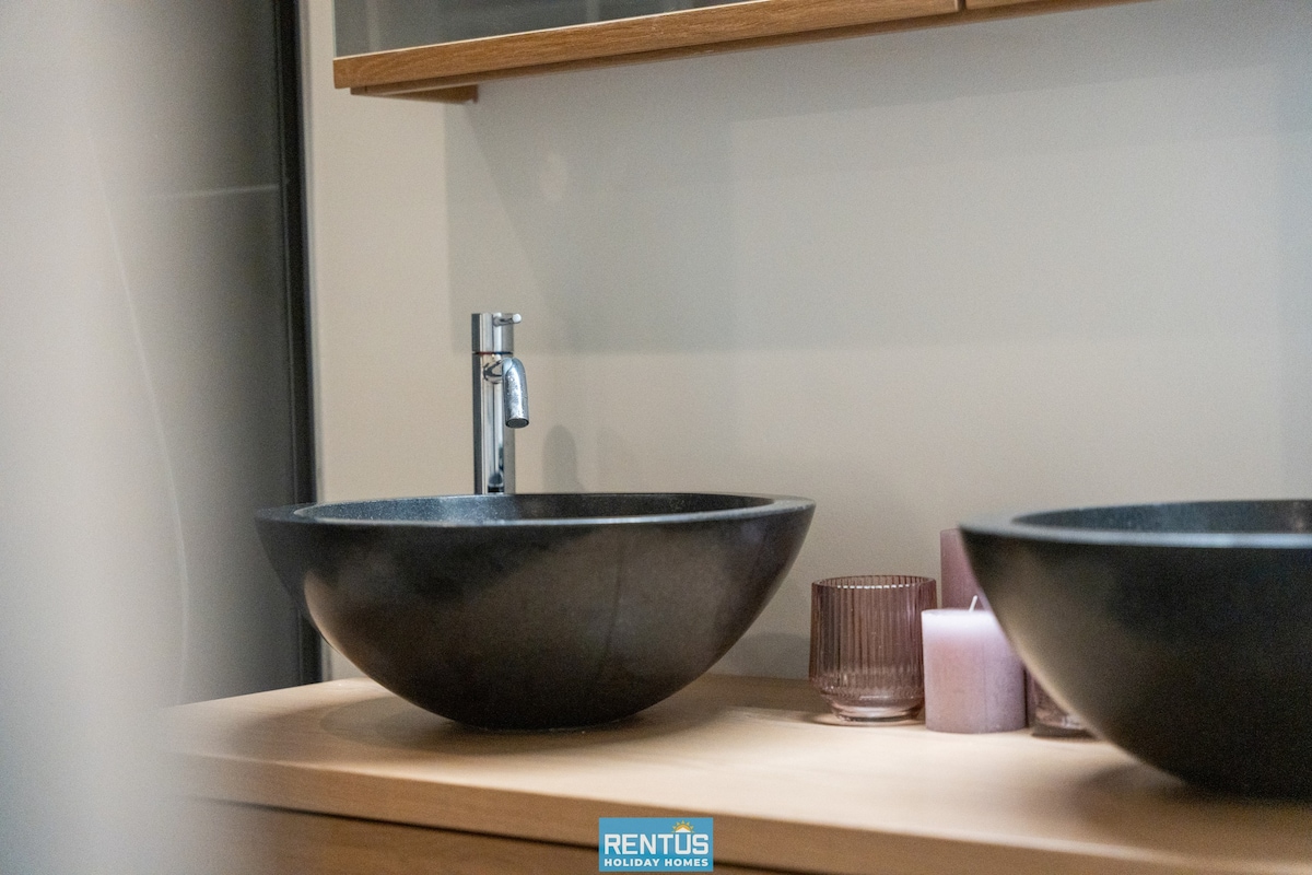 Zwem & zen - Spacious apartment with outdoor pool